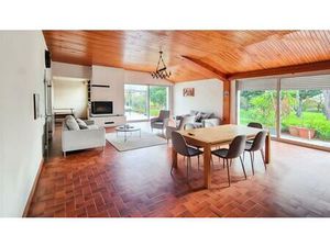 Maison de 10 pièces de 268 m² située à Mareuil-sur-Lay-Dissais