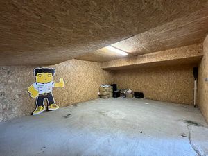 Parking / box Rouans 62 m2