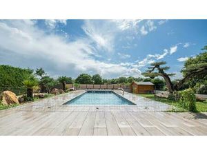 Contemporaine lumineuse  calme et haut de gamme