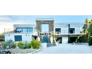 Villa de 345 M2 à saint Aygulf