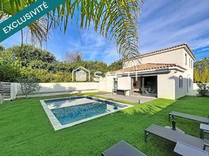 LÀ OÙ LA DOUCEUR DE VIVRE SANARYENNE RENCONTRE L’ÉLÉGANCE CONTEMPORAINE.