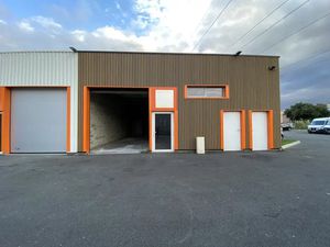 Entrepôt 145 m² ZA LA MOLINE