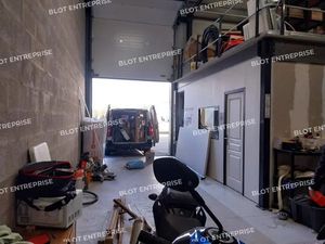 VENTE EN INVESTISSEMENT - LOCAL D'ACTIVITÉS - 140 m² - SAINT AVÉ