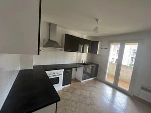 Location appartement 3 pièces 78.82 m² à Lucciana (20290)  700 €