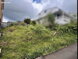 Terrain 232 m² SAINTE MARIE