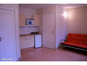 Nevers centre  studio meublé clair & agréable