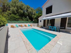 Cosy studio*  piscine  mer  jardin  parking