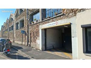 Entrepot/box 42 m2 argenteuil