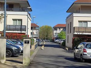 Loue parking sécurisé par portail télécommandé