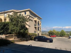 Location parking 17 m² à Aix-en-Provence (13090)  115 €