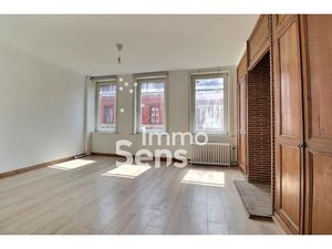 Location maison 4 pièces 122.33 m² à Lille (59000)  1 200 €