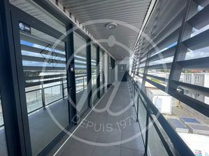 Location locaux professionnels 118.91 m² à Baie mahault (97122)  2 362 €