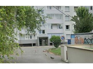 Location appartement  m² T-3 à Saint-Égrève  734 €