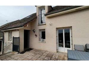 Location maison  m² T-5 à Saint-Aignan  775 €