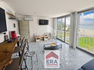 Beau studio cabine  vue mer