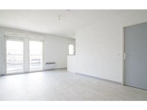 Location appartement  54.93 m² T-3 à La Rochelle  757 €