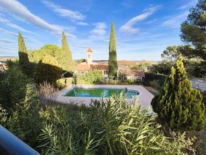 Maison traditionnelle de 235 42 m² à Roujan