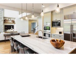 APPARTEMENT TRAVERSANT EN DERNIER ETAGE  5 PIECES AVEC GRANDE TERRASSE