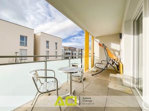 CHARNAY CENTRE - BEL APARTEMENT RECENT AVEC TERRASSE ET GARA