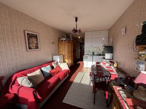 STUDIO LOGGIA AVEC PARKING RESIDENCE LE LORIANA