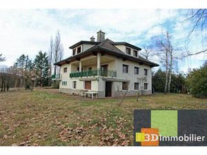 Secteur Clairvaux-les-Lacs (39 JURA)  à vendre grande maison d’architecte sur 5236 m² de t