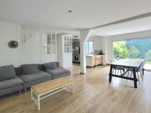 MAISON FAMILIALE MODERNE  LUMINEUSE ET FONCTIONELLE