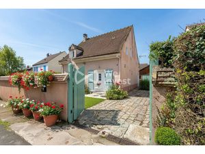 Vente maison 5 pièces 100 m² à Villeneuve-le-Comte (77174)  397 000 €