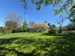 Superbe parcelle + 1230 m² calme avec vue sur Monts du Lyonnais