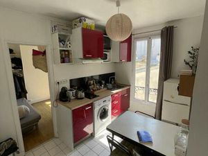 Petit deux-pièces avec vue sur le ciel à dix minutes de Montparnasse