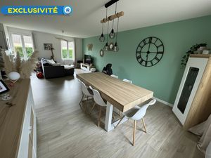EXCLUSIVITE ! Maison rénovée d'environ 106 m2 avec trois cha