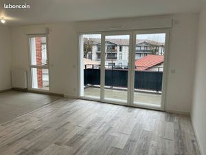 Appartement 4 pièces 84 m² + balcon 8m² + 2 parkings