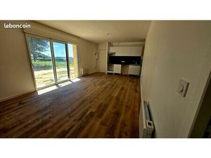 Appartement T3 rénové avec jardins