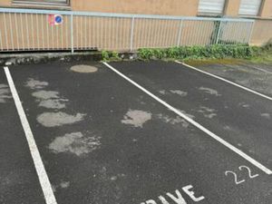 Place de parking - accès Suisse