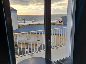 Grand studio meublé