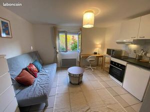 Studio meublé à louer