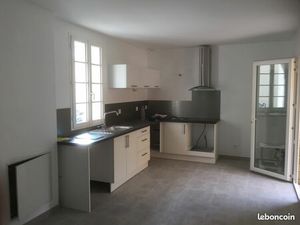 Maison de ville T4 terrasse / jardinet