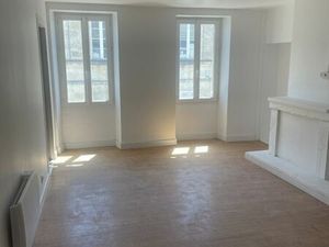 T2 à louer Blaye 570/mois CC
