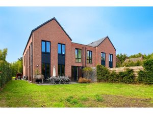 Maison à louer avec terrasse et jardin   Court-Saint-Étienne (VBD59518)