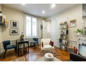 Appartement / Cabinet – Rez-de-chaussée sur impasse Paris 16