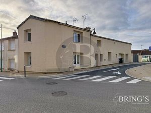 Maison 111m2 avec dépendances et jardin centre bourg Montillier