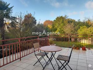 Maison 3 chambres  grand garage et beau terrain