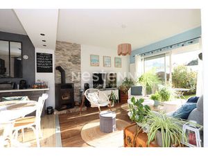 Maison Saint Nazaire 4 pièce(s) 84.08 m²  3 chambres  jardin et garage.