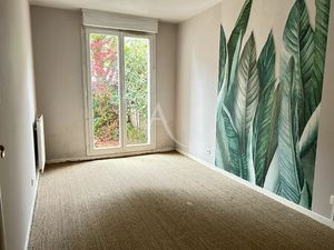 Appartement Bussy Saint Georges 2 pièce(s) + JARDINS + 2 PARKINGS