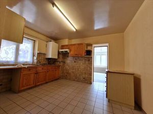 F2 rez-de-chaussée/garage - PROCHE CENTRE VAGNEY