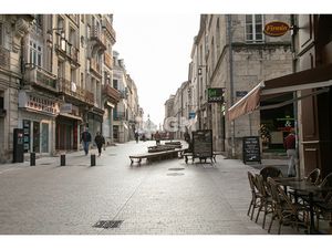 Local Commercial 100m2 - EMPLACEMENT No1 - Rue Taillefer