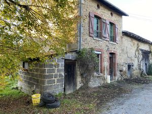 Fermette en pierre à rénover - 5 418 m² de terrain