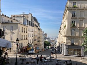 Location locaux professionnels 25 m² à Paris 18ème (75018)  24 000 €