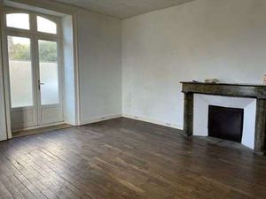 Location Appartement 3 pièces à Dinan (22100) : à louer 3 pièces / 74m² Dinan