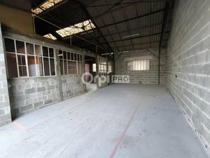 LOCAL ENTREPOT A LOUER