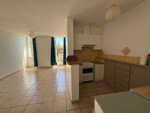 Mussidan Centre : Local Pro + Appartement. Modulable en maison de ville intégrale.